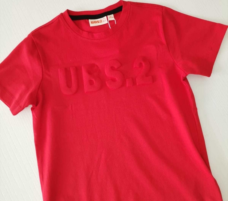Camiseta Roja UBS·2 Relieve - Foto 1/3