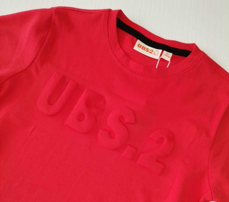 Camiseta Roja UBS·2 Relieve - Foto 2/3